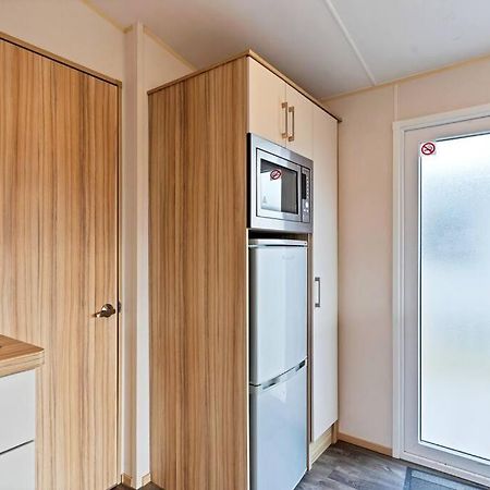 Tattershall Lakes: Sally'S Superior Stay Exteriör bild