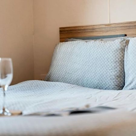 Tattershall Lakes: Sally'S Superior Stay Exteriör bild