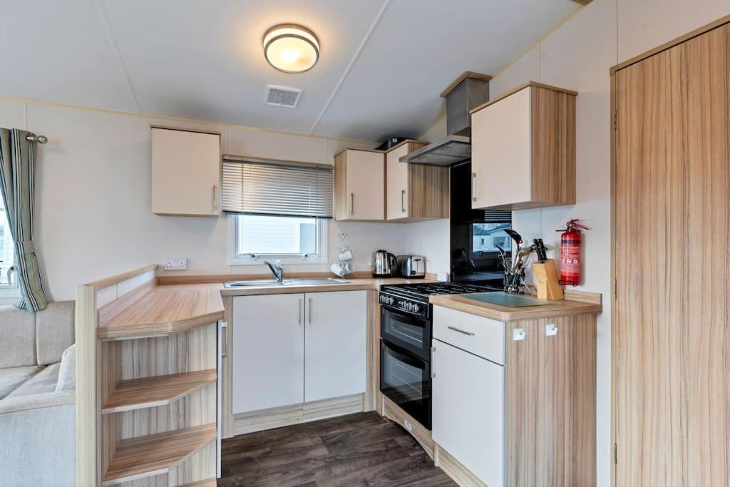 Tattershall Lakes: Sally'S Superior Stay Exteriör bild