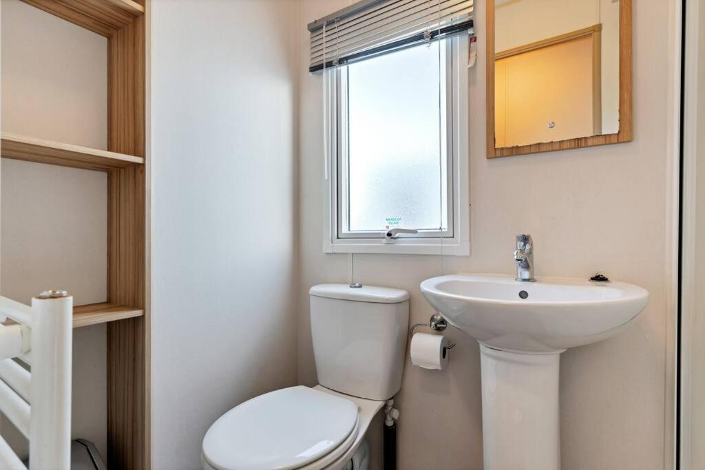 Tattershall Lakes: Sally'S Superior Stay Exteriör bild