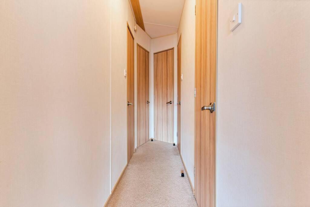 Tattershall Lakes: Sally'S Superior Stay Exteriör bild