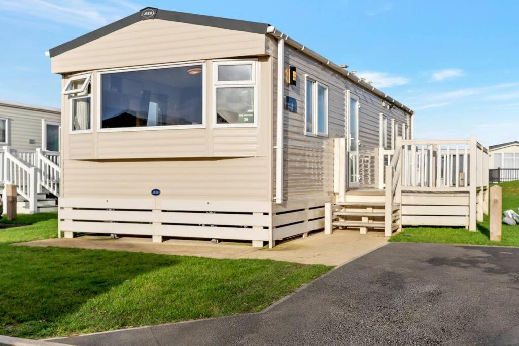 Tattershall Lakes: Sally'S Superior Stay Exteriör bild