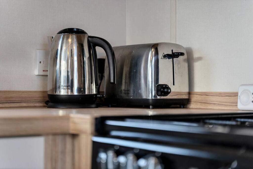 Tattershall Lakes: Sally'S Superior Stay Exteriör bild