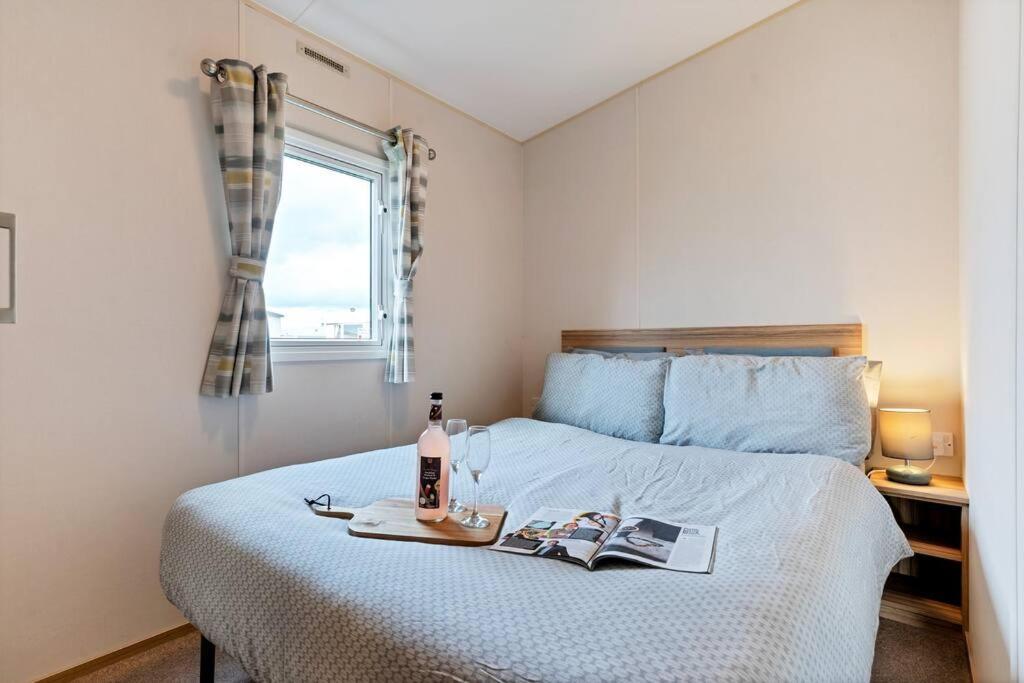 Tattershall Lakes: Sally'S Superior Stay Exteriör bild